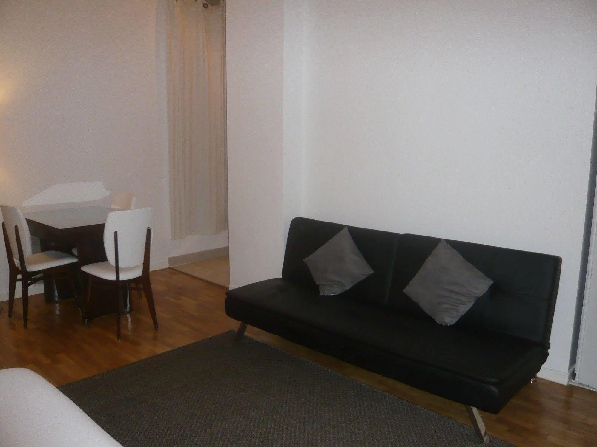 Apartment Bridgestreet Opera Apartments